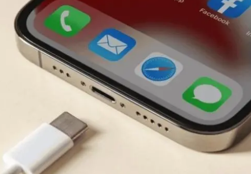 市南苹果15维修分享iPhone15改USB-C接口后能和安卓用户互借充电器吗 